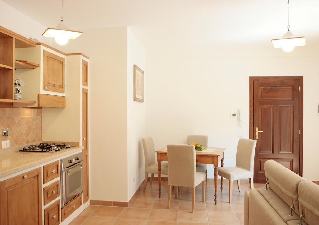 Relax In Piazzetta Casa E Appartamento Per Vacanze ترفيجنانو رومانو الغرفة الصورة